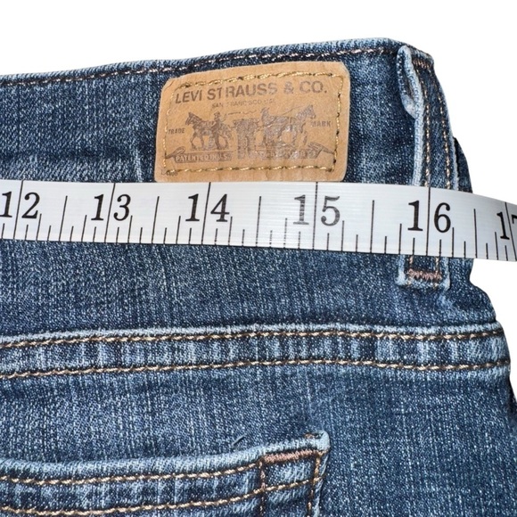 Levi’s 550’s Women’s 12 Short 32x29 Relaxed Bootcut Faded Dark Wash Med Rise - Picture 7 of 9